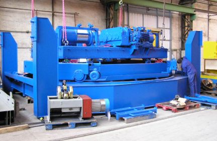 Carro giratorio suspendido de 2 x 20 Tn. y 6 metros de diametro de giro. Abril 2011